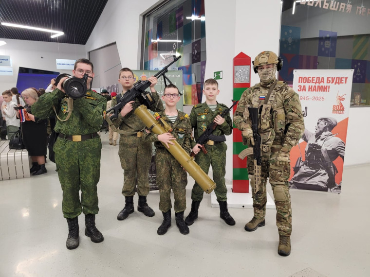 18 марта кадеты 7-х взводов Казачьей кадетской школы-интерната имени Маршала Советского Союза Д.Т. Язова приняли участие в значимом мероприятии «Эстафета Победы».
